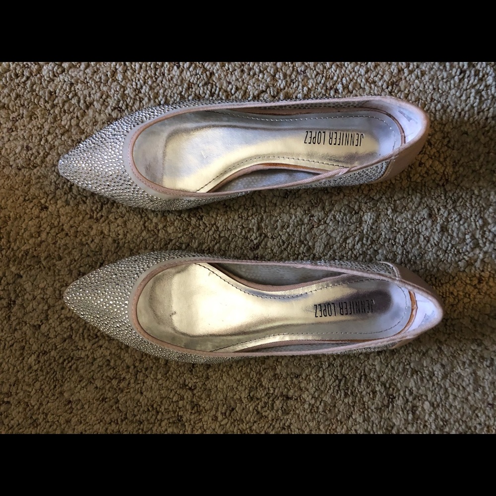 Jennifer Lopez flats